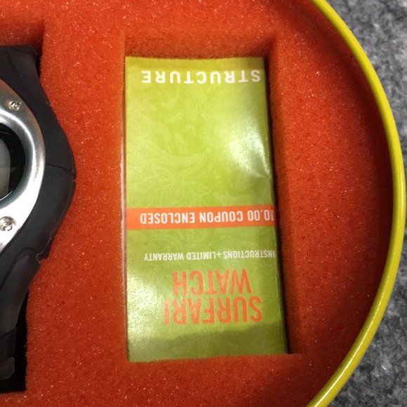 Structure brand surf gear watch needs battery - Picture 4 of 7